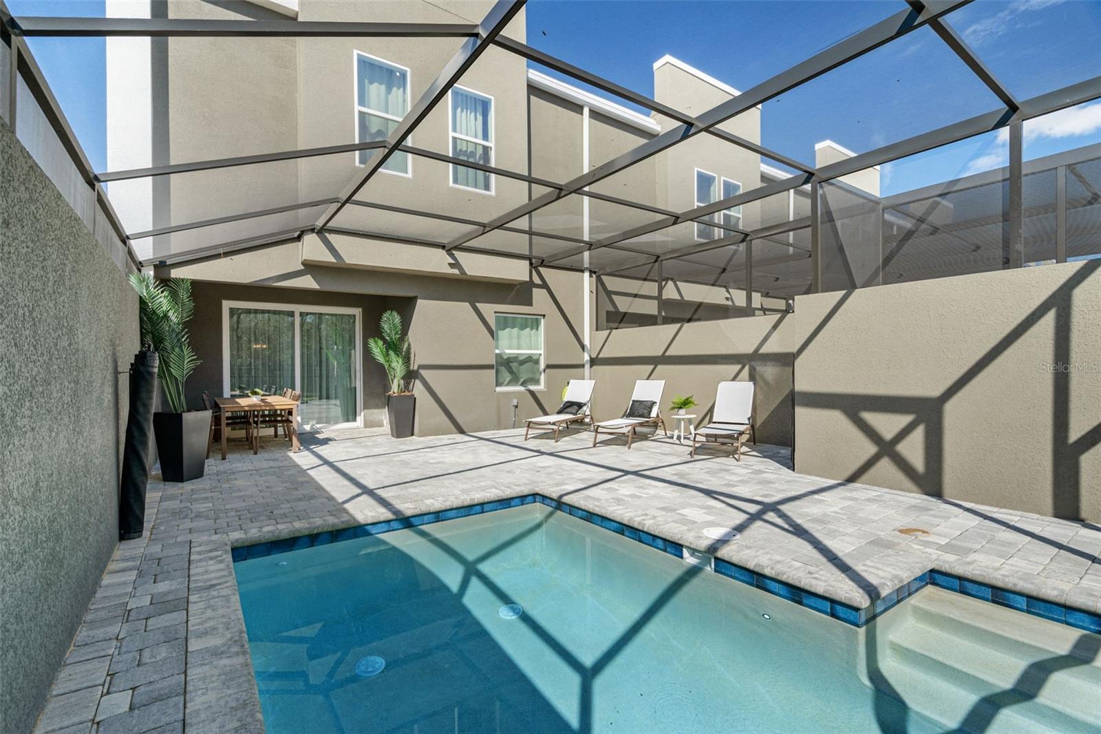 WESTSIDE CAY - Residential