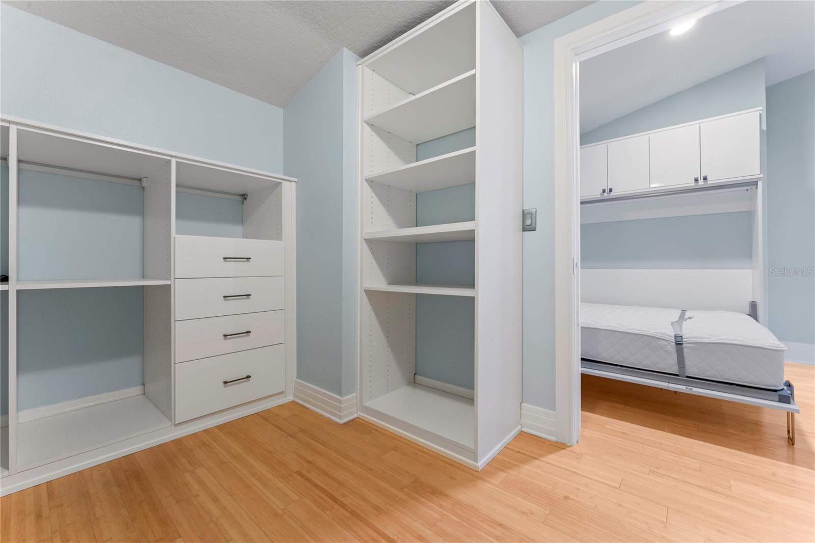 RESIDENCES OF FRANKLIN STREET - Residential Lease