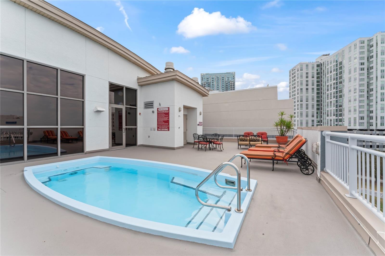 RESIDENCES OF FRANKLIN STREET - Residential Lease