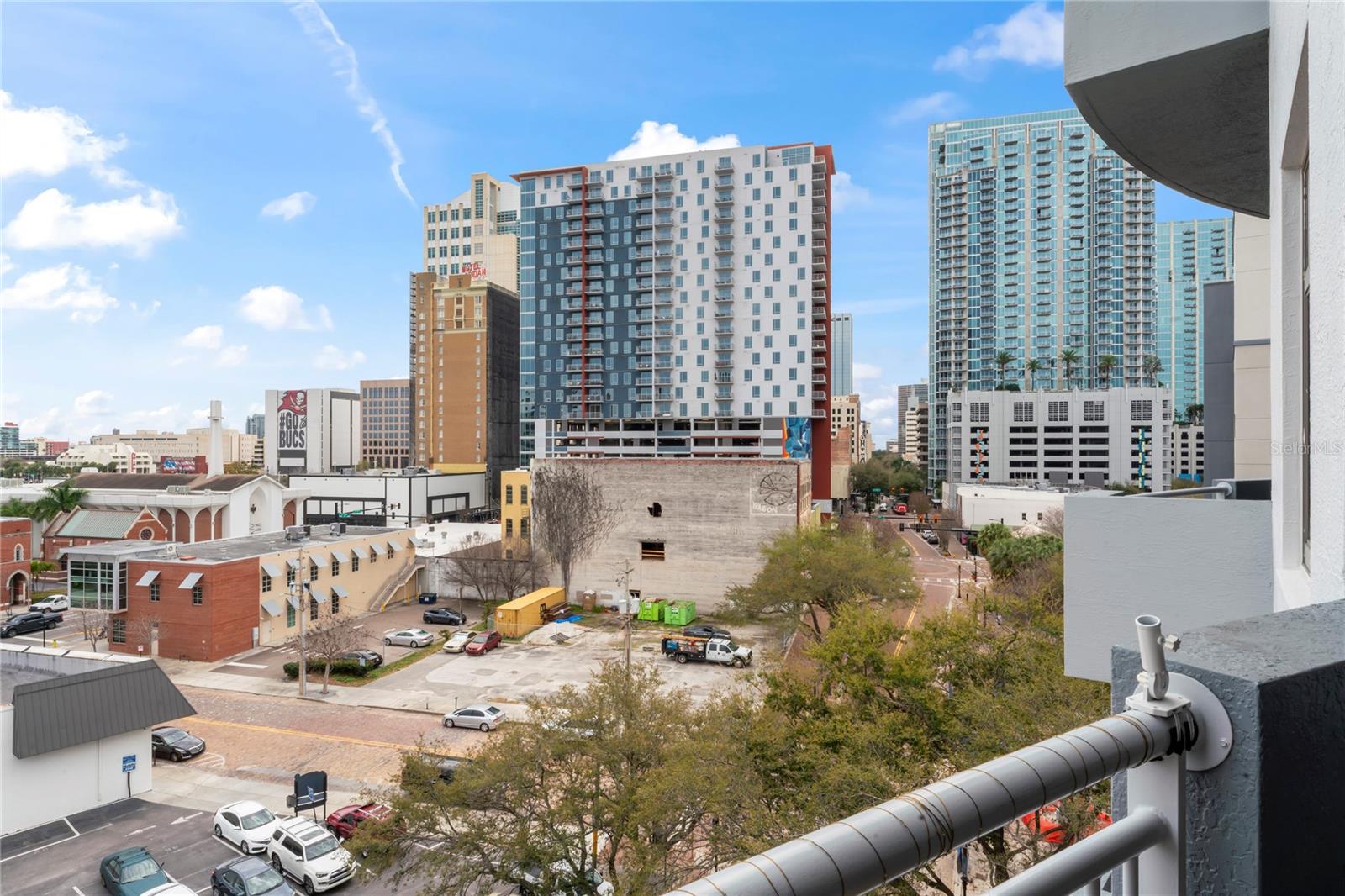 RESIDENCES OF FRANKLIN STREET - Residential Lease
