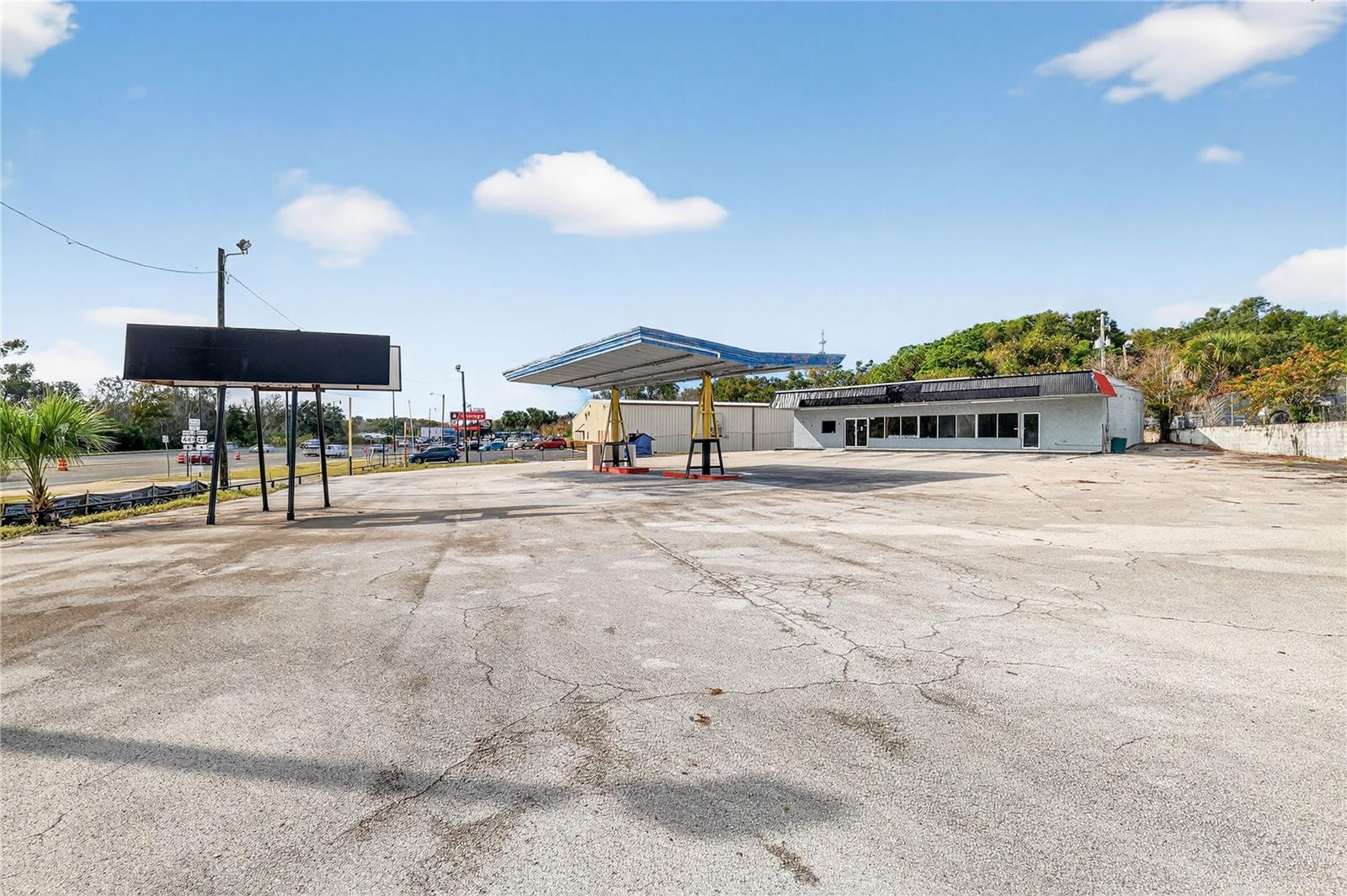 LEESBURG LAKE GRIFFIN PARK - Commercial Sale