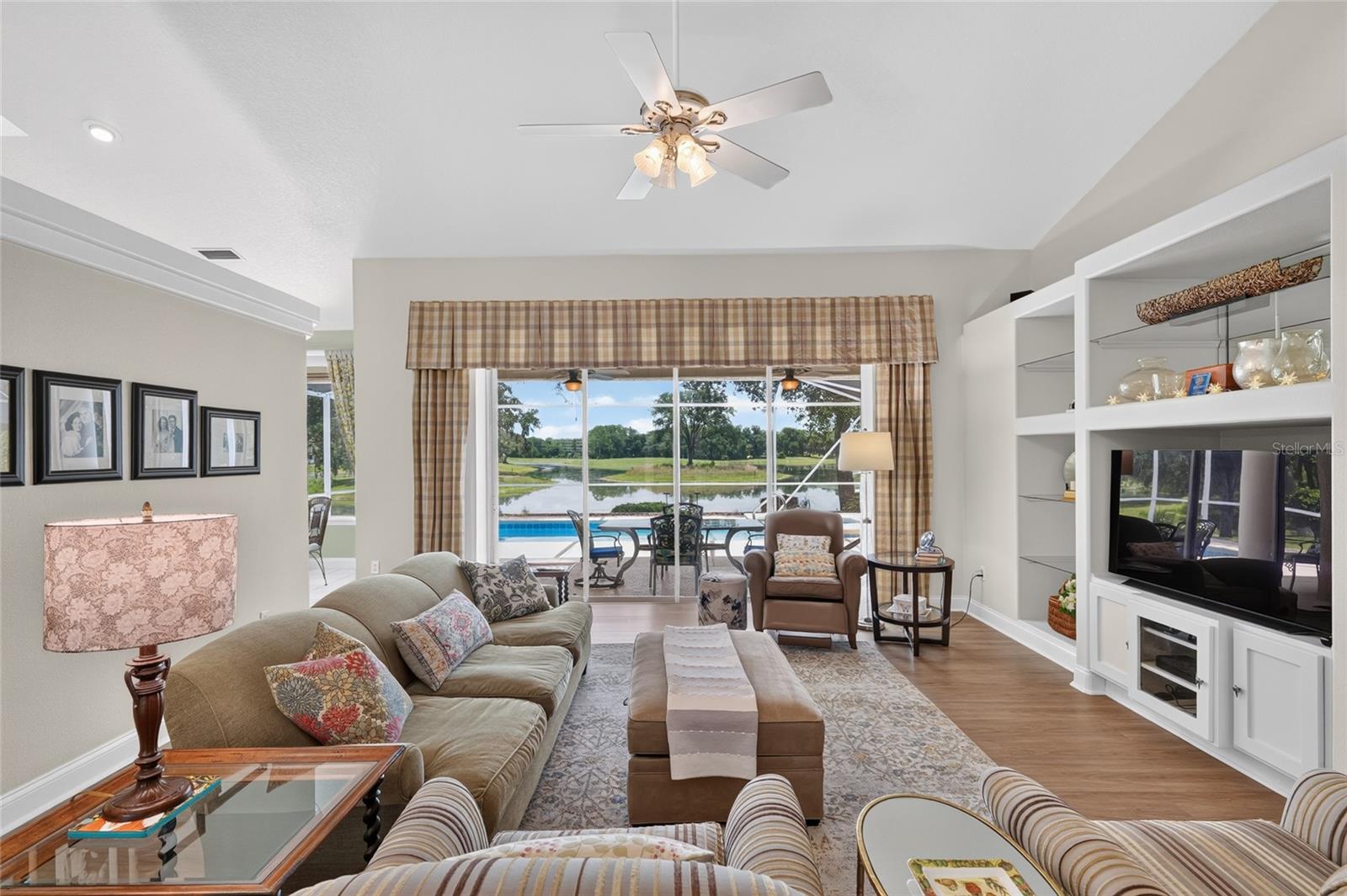 LAKE DIAMOND - Residential