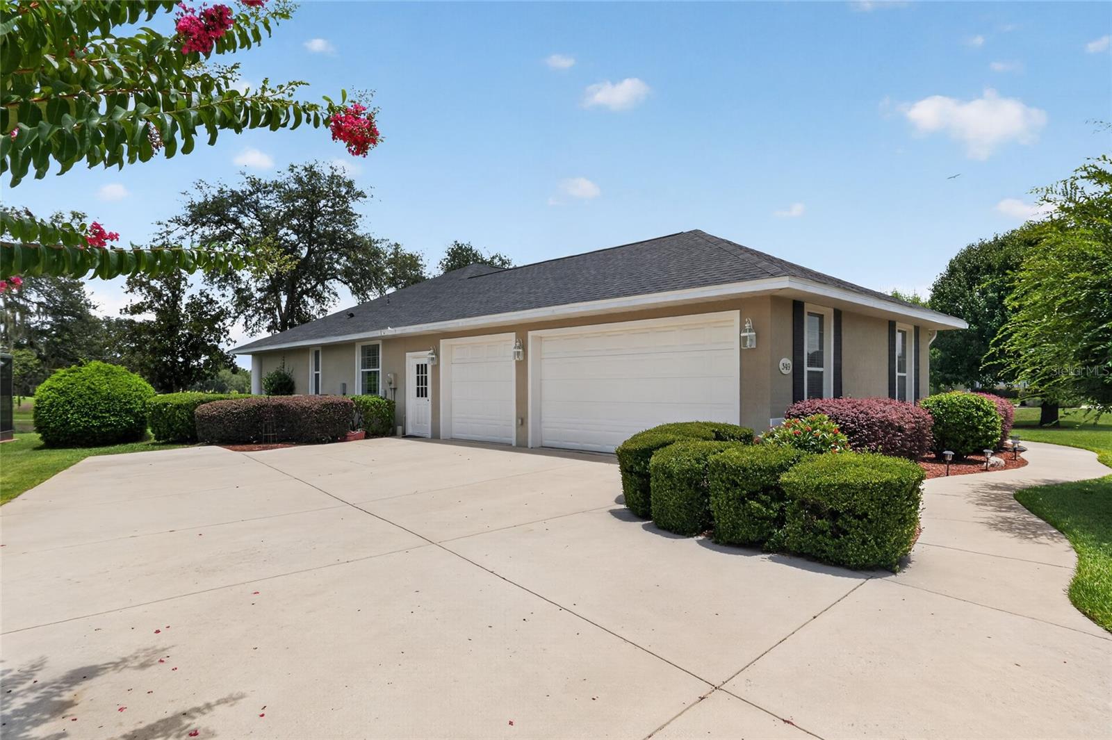 LAKE DIAMOND - Residential