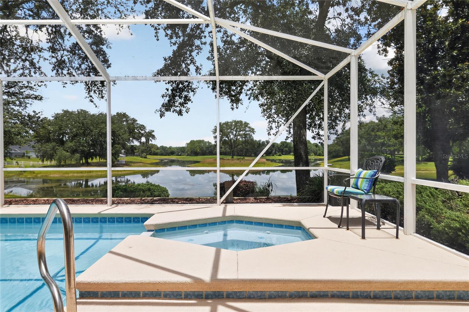 LAKE DIAMOND - Residential
