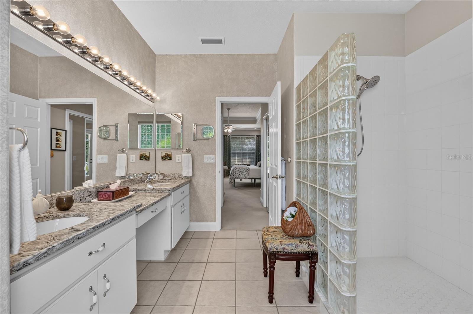 LAKE DIAMOND - Residential