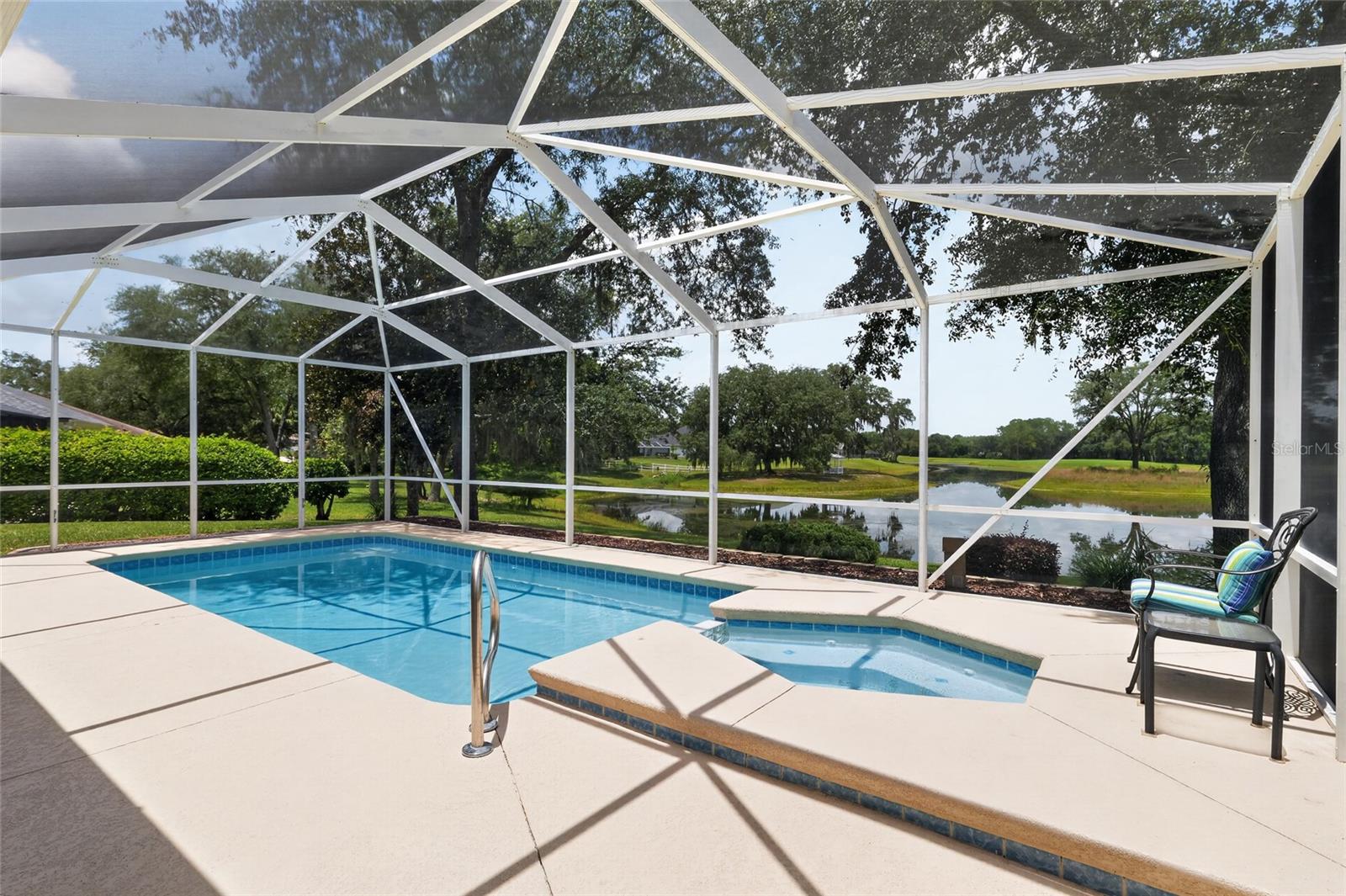LAKE DIAMOND - Residential