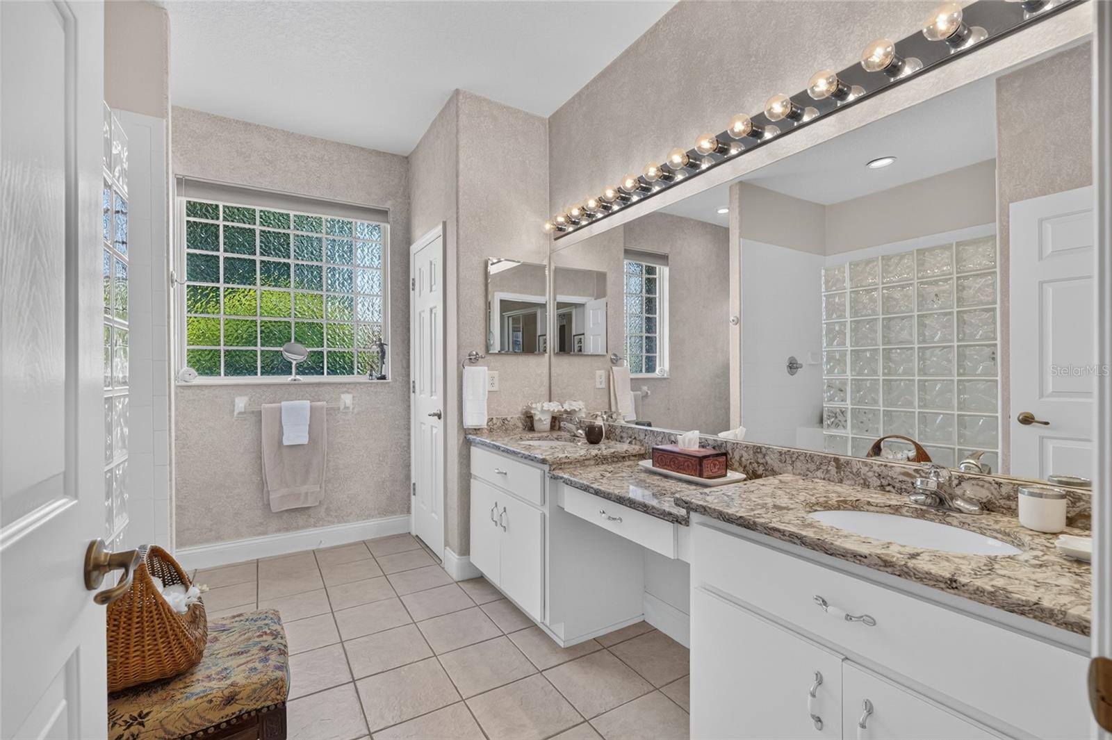 LAKE DIAMOND - Residential