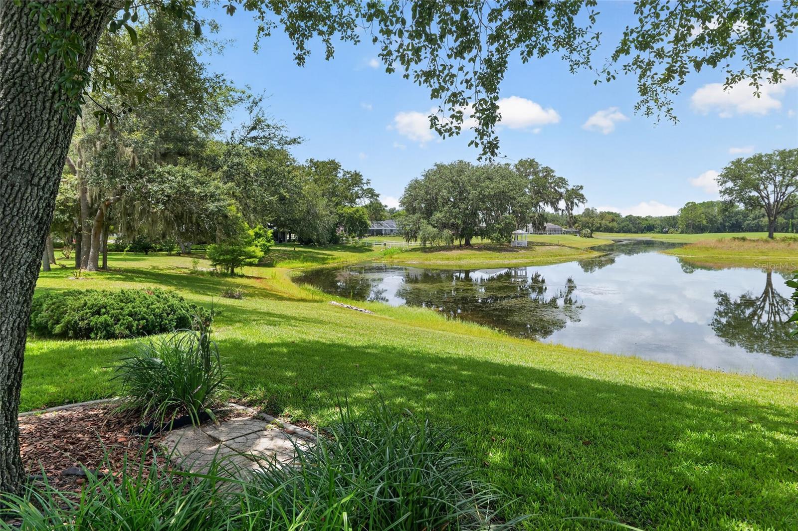 LAKE DIAMOND - Residential