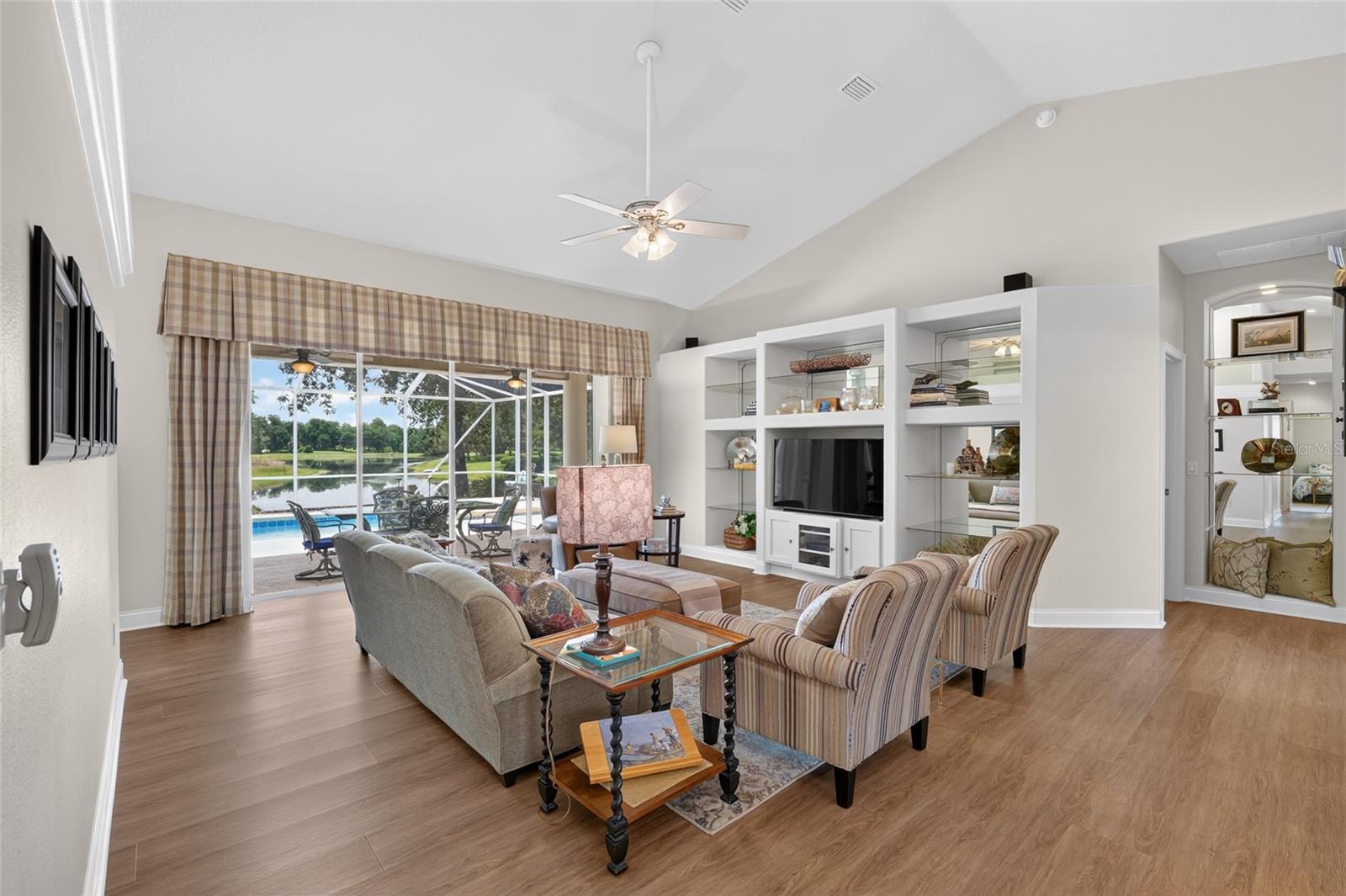 LAKE DIAMOND - Residential
