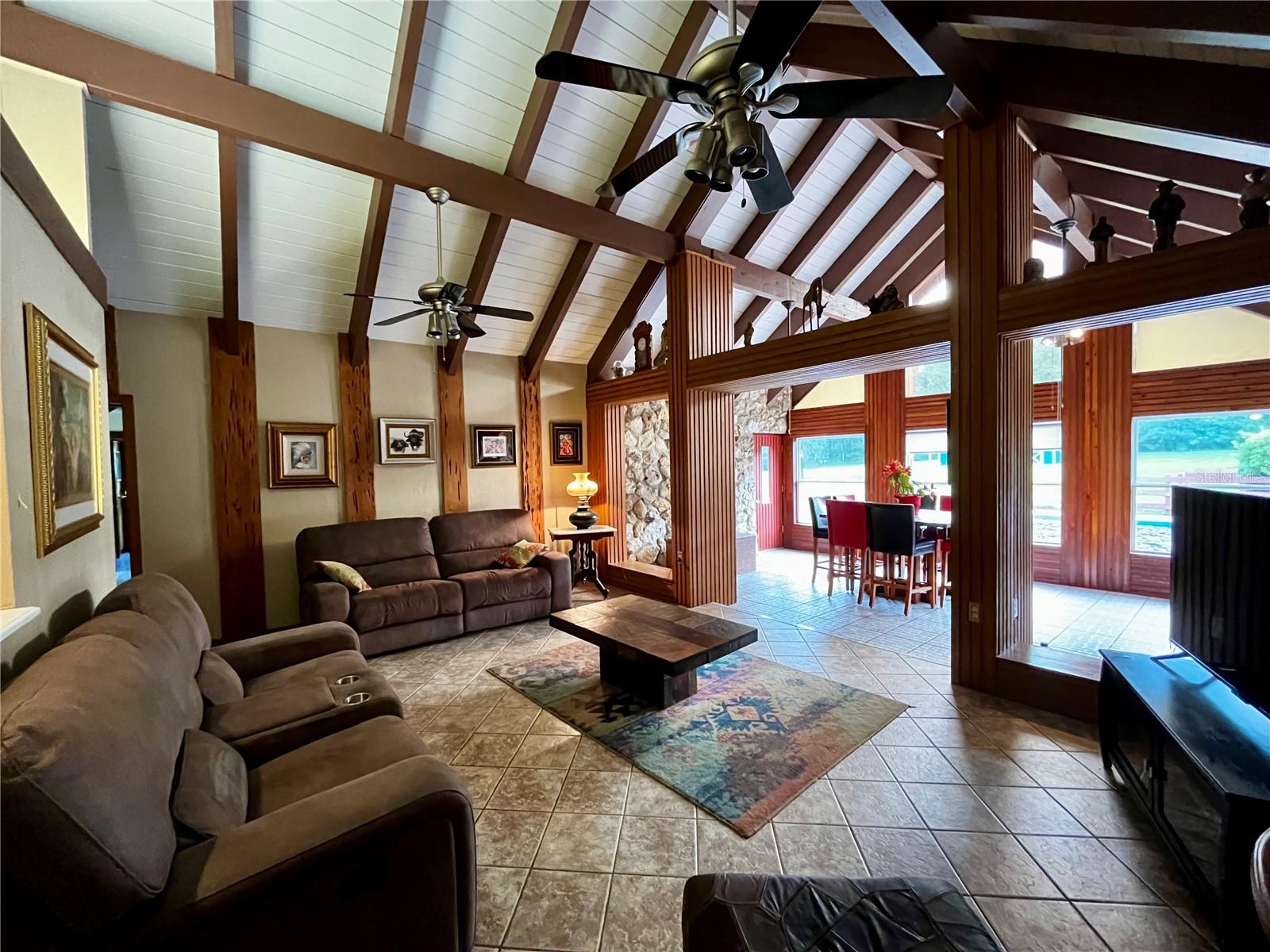 MEADOW WOOD FARMS UN 01 - Residential