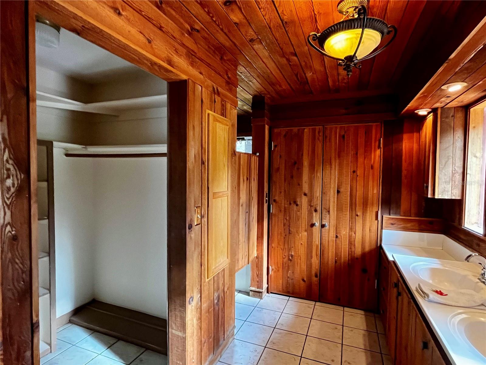 MEADOW WOOD FARMS UN 01 - Residential