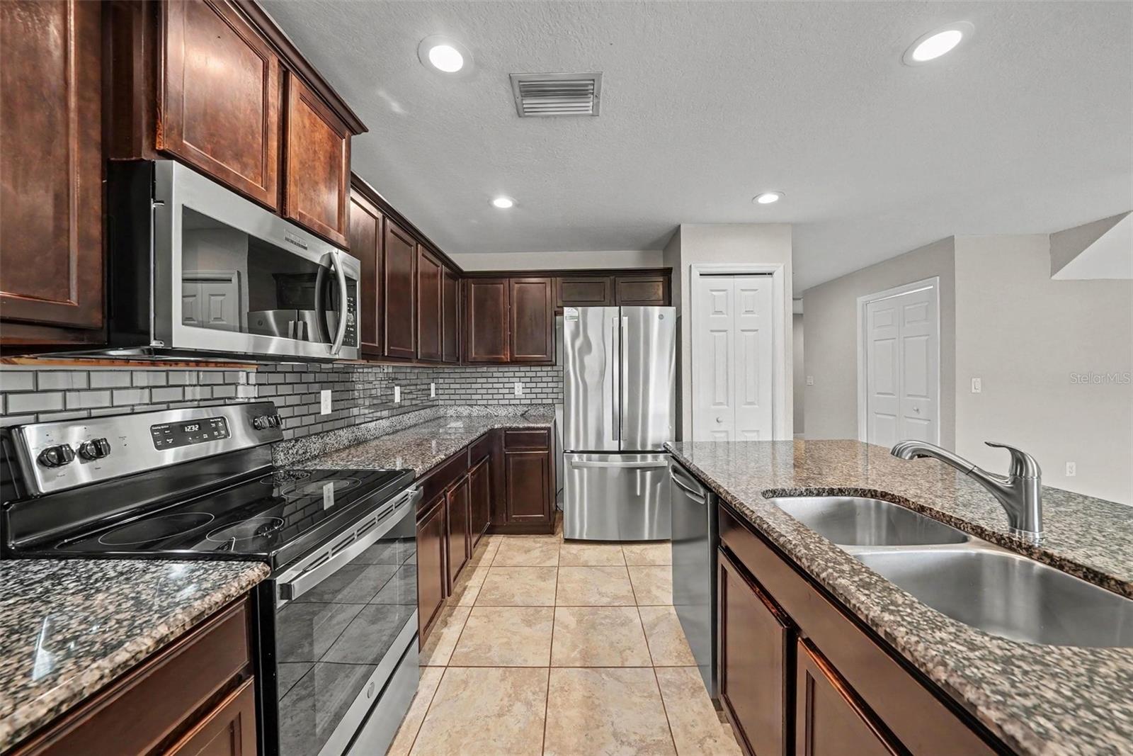 SANTA FE AT WESTBROOKE - Residential