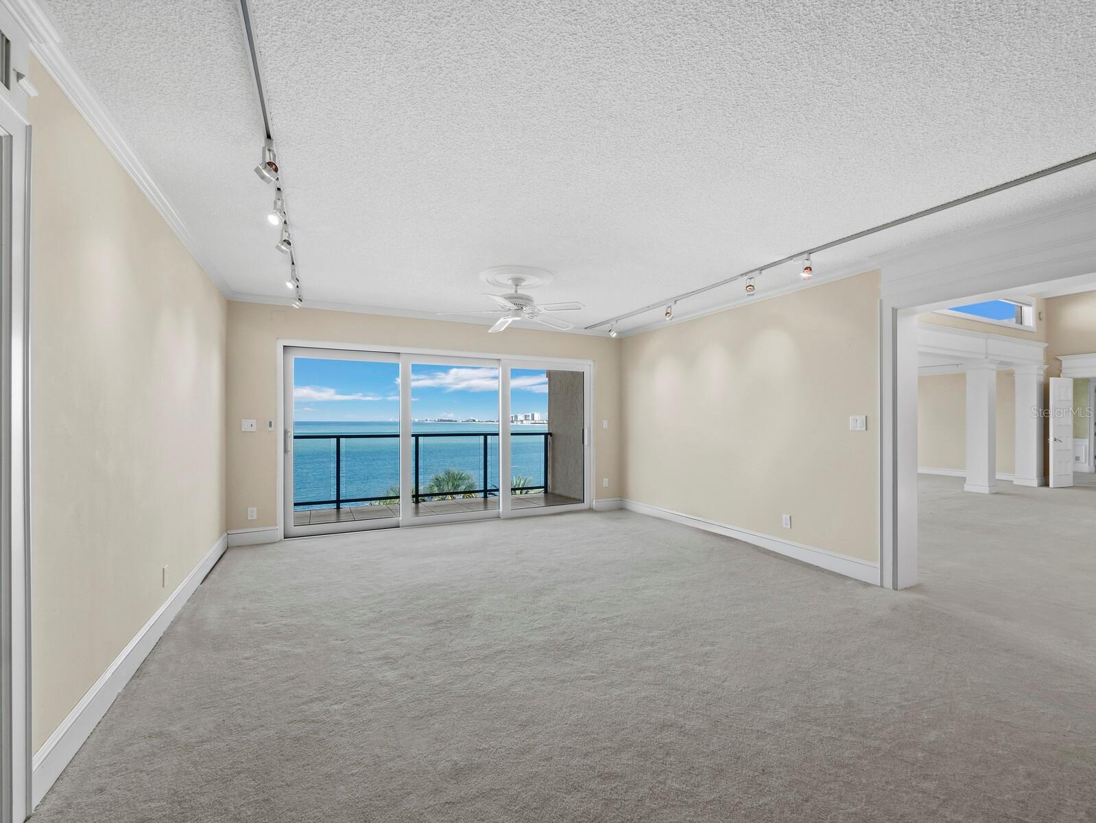 WINDWARD PASSAGE - Residential