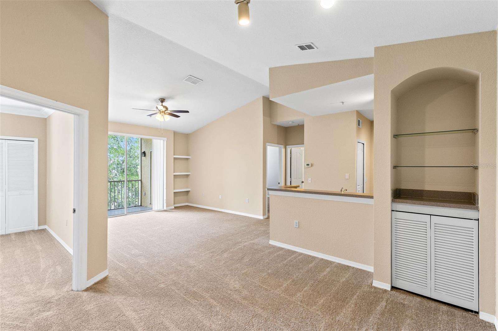 VISCONTI WEST CONDO - Residential