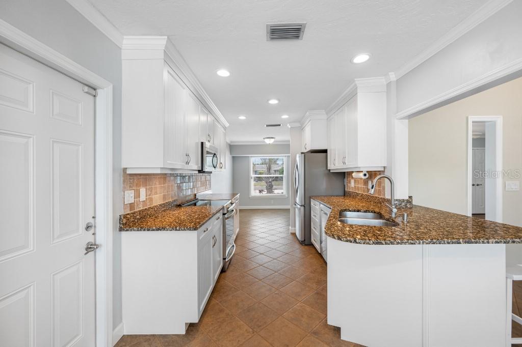 FLAMINGO CAY SECOND UNIT - Residential