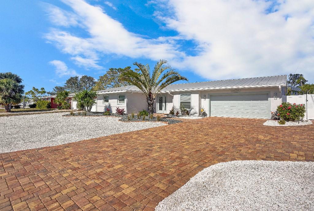 FLAMINGO CAY SECOND UNIT - Residential
