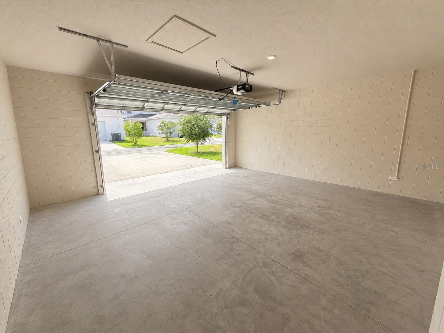 WINDING MDWS - Residential Lease