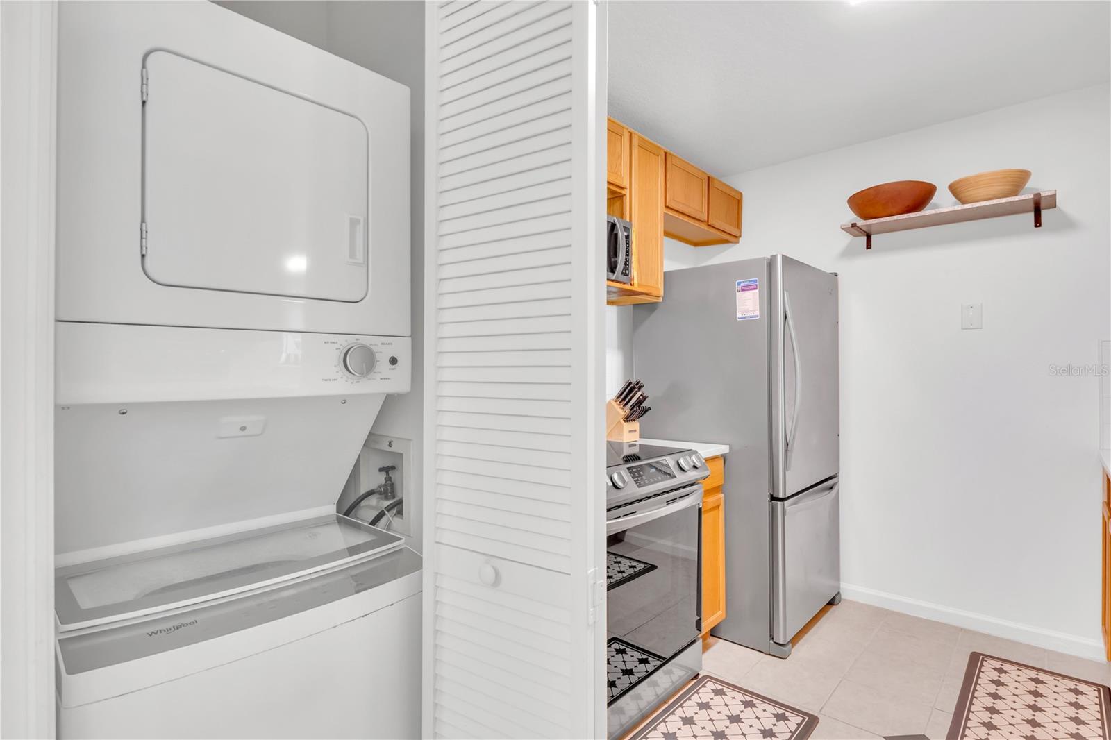 VENTURA, OASIS 2 CONDO PH 3 - Residential