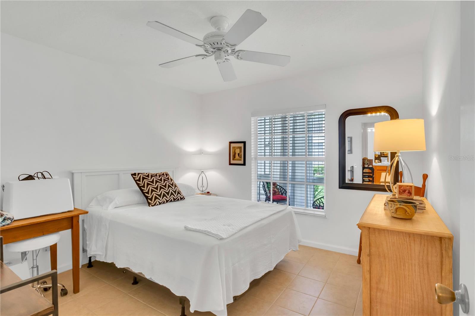 VENTURA, OASIS 2 CONDO PH 3 - Residential