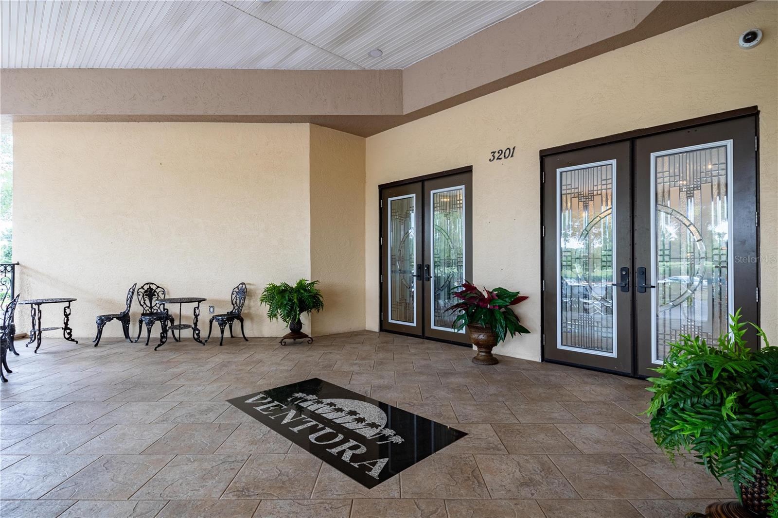 VENTURA, OASIS 2 CONDO PH 3 - Residential