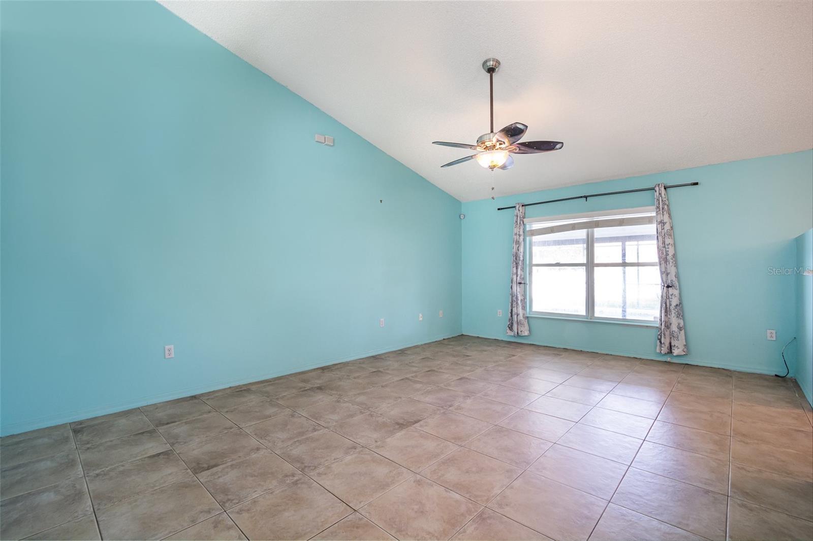 MINNEOLA PINE BLUFF PH 02 LT 98 PB 50 P - Residential