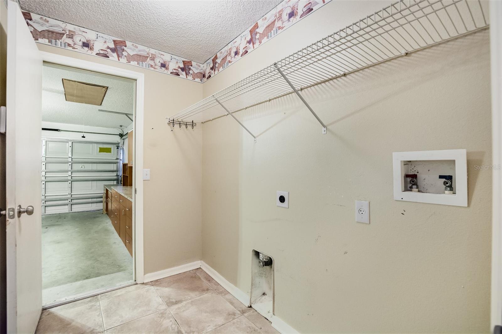 MINNEOLA PINE BLUFF PH 02 LT 98 PB 50 P - Residential
