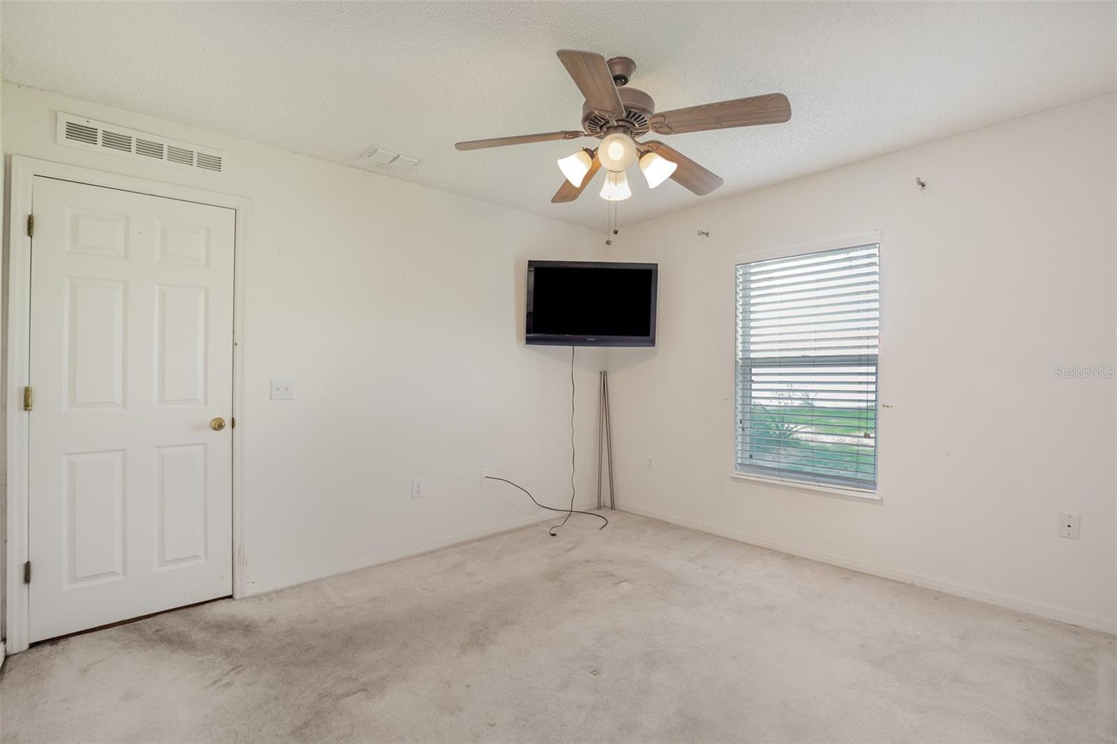 MINNEOLA PINE BLUFF PH 02 LT 98 PB 50 P - Residential