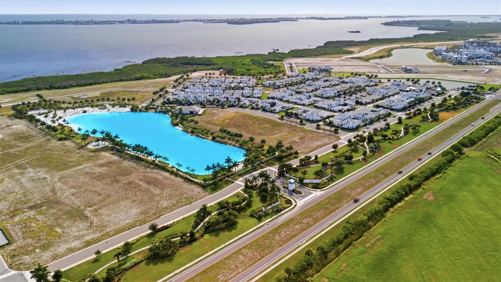 AQUA LAGOON - Residential