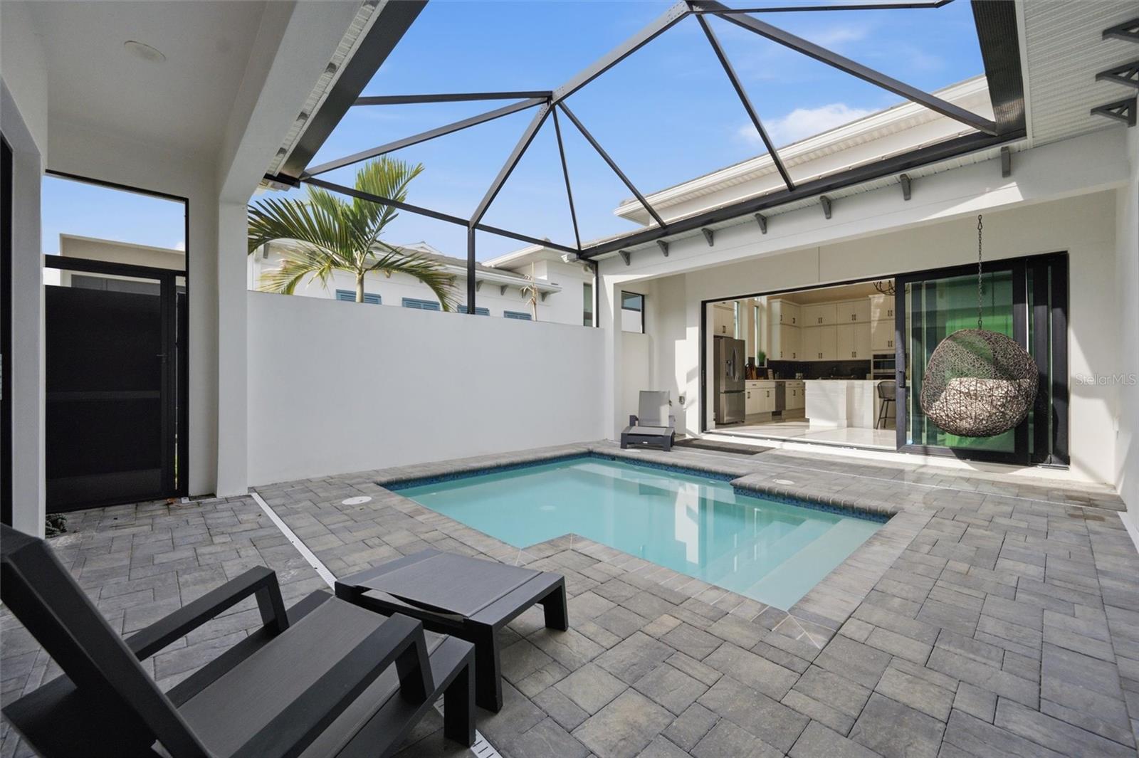 AQUA LAGOON - Residential