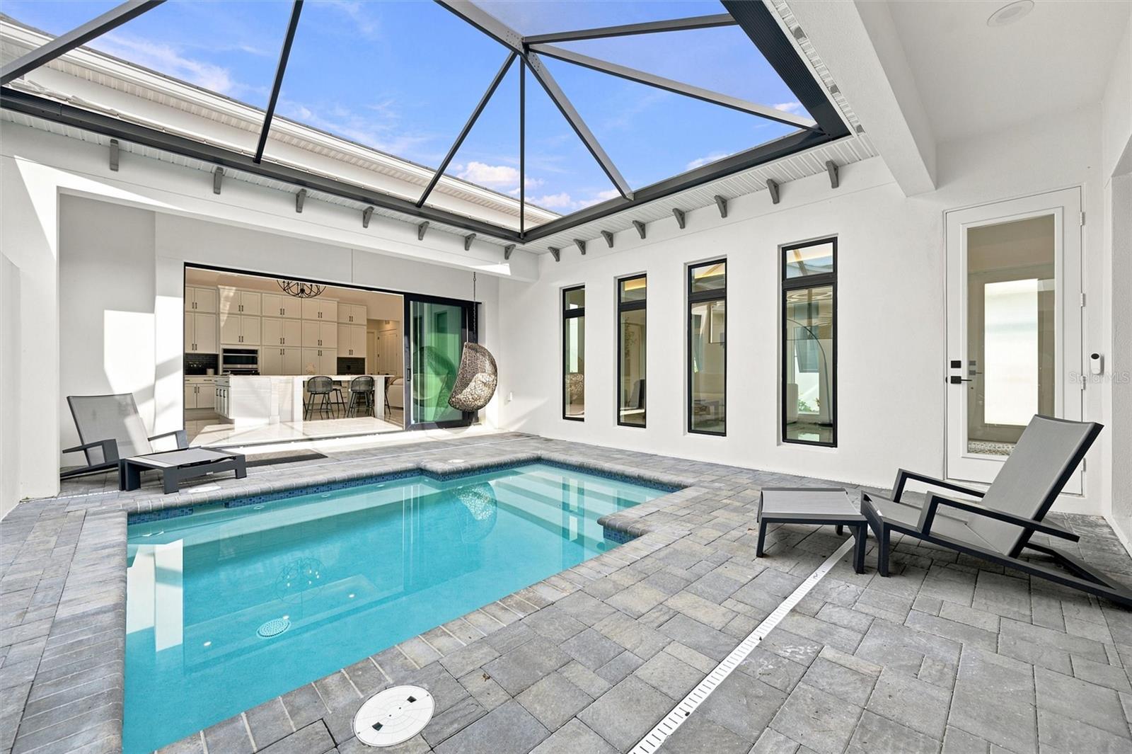 AQUA LAGOON - Residential