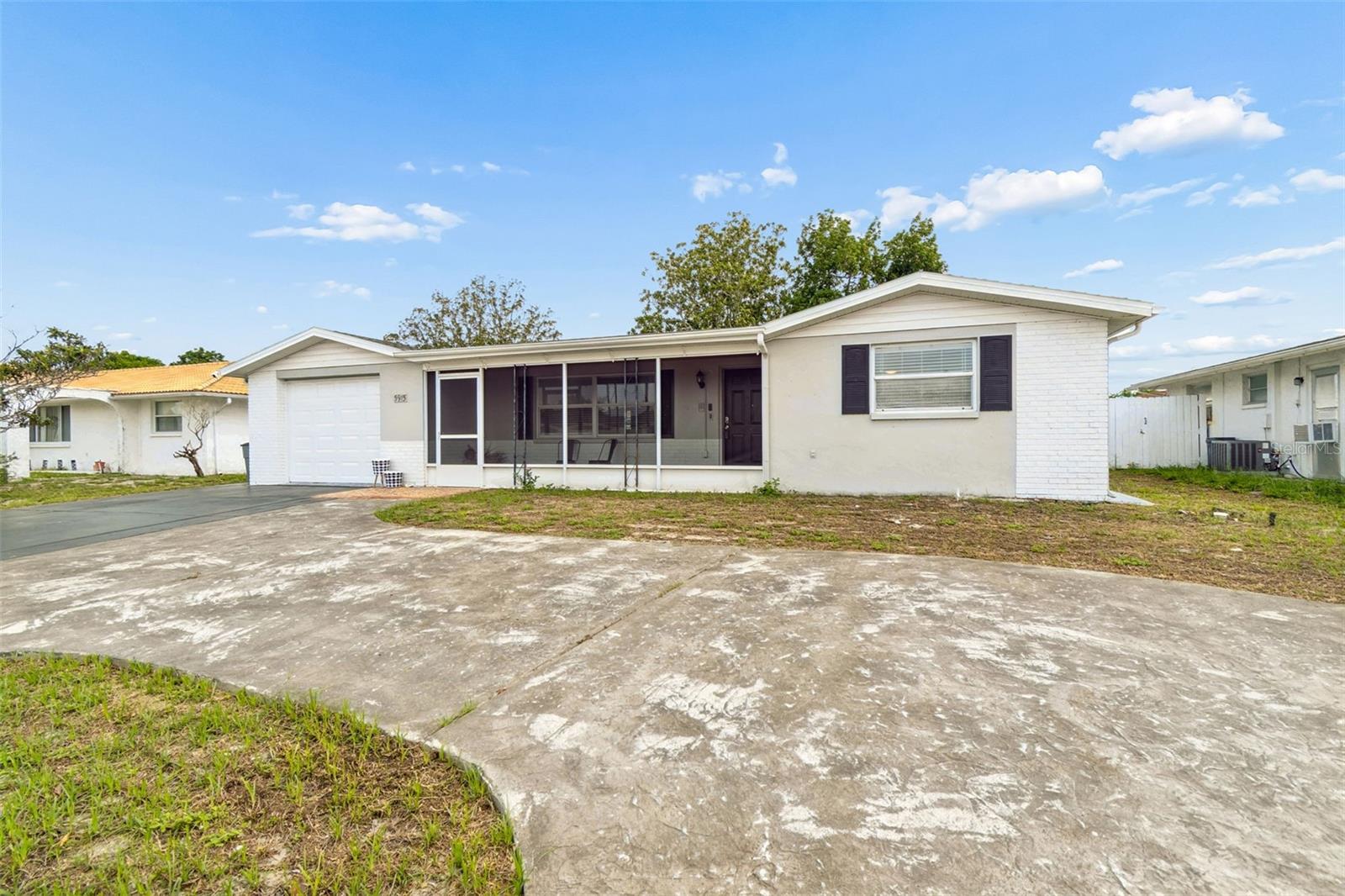 COLONIAL HILLS - Residential
