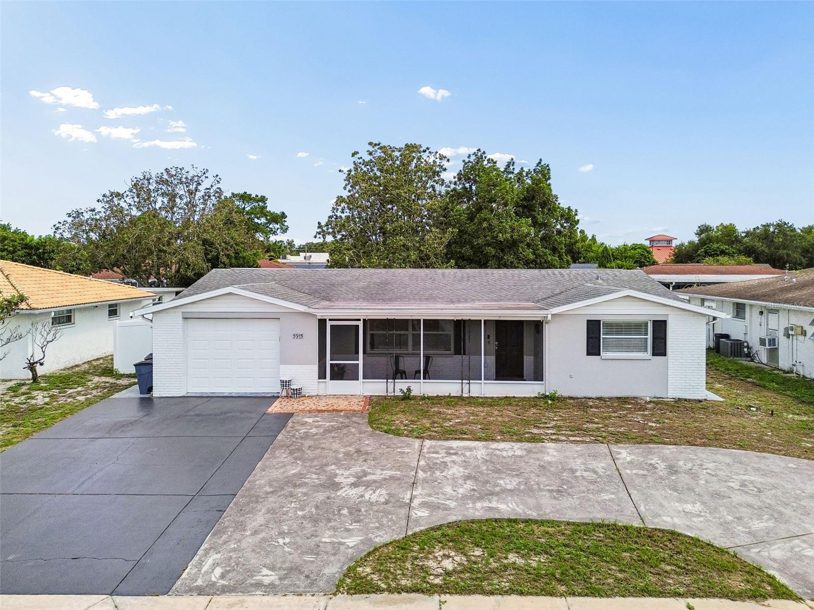 COLONIAL HILLS - Residential