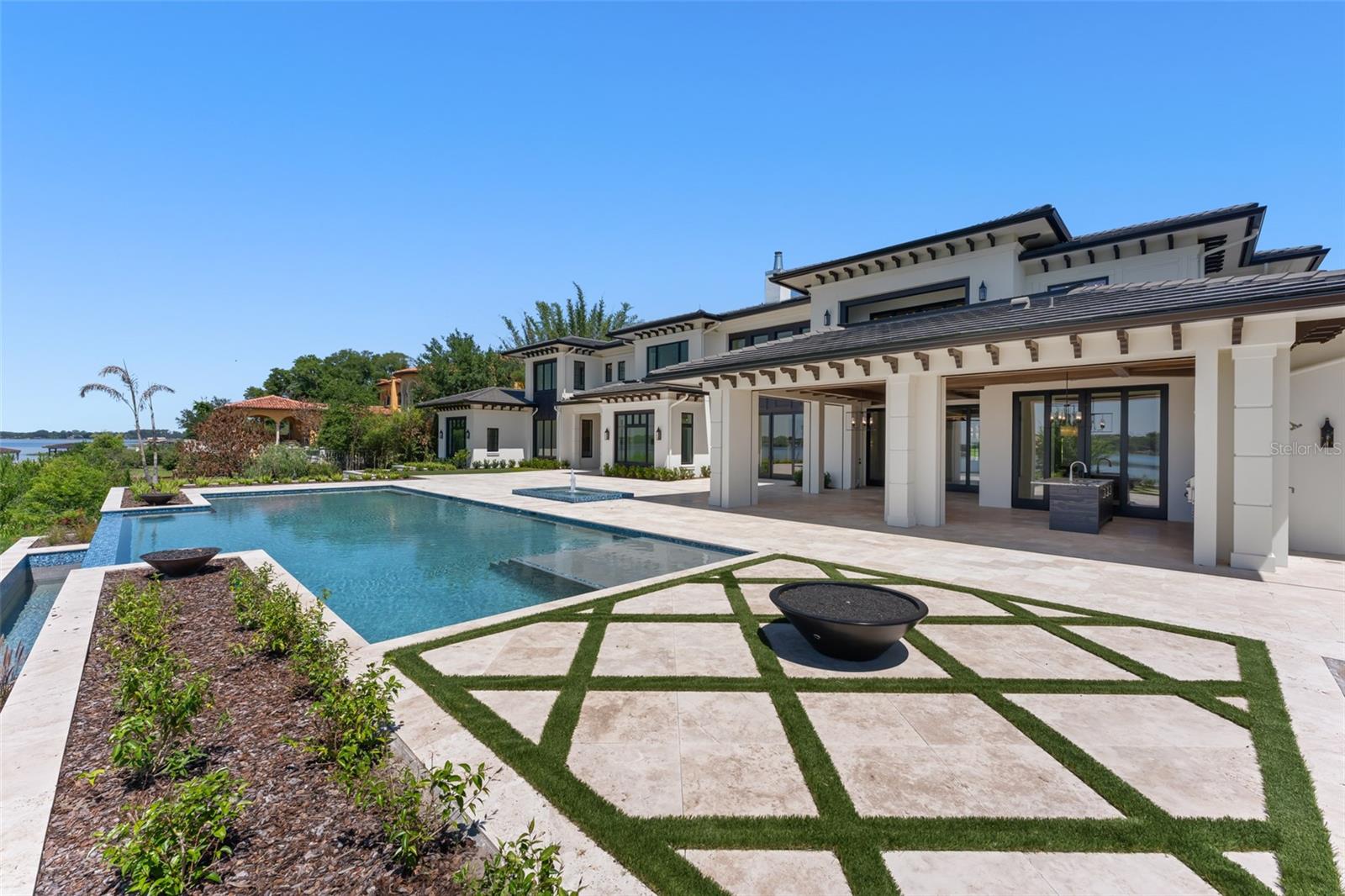 LAKE DOWN POINTE 50 42 - Residential