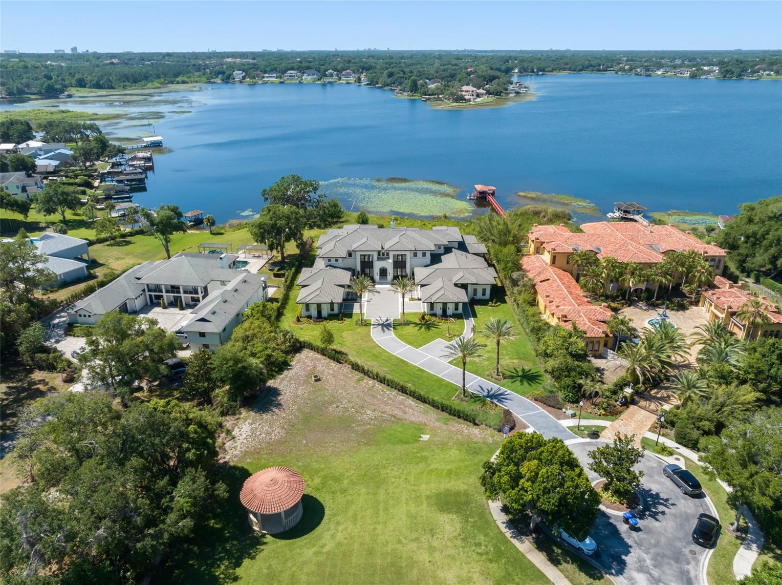 LAKE DOWN POINTE 50 42 - Residential