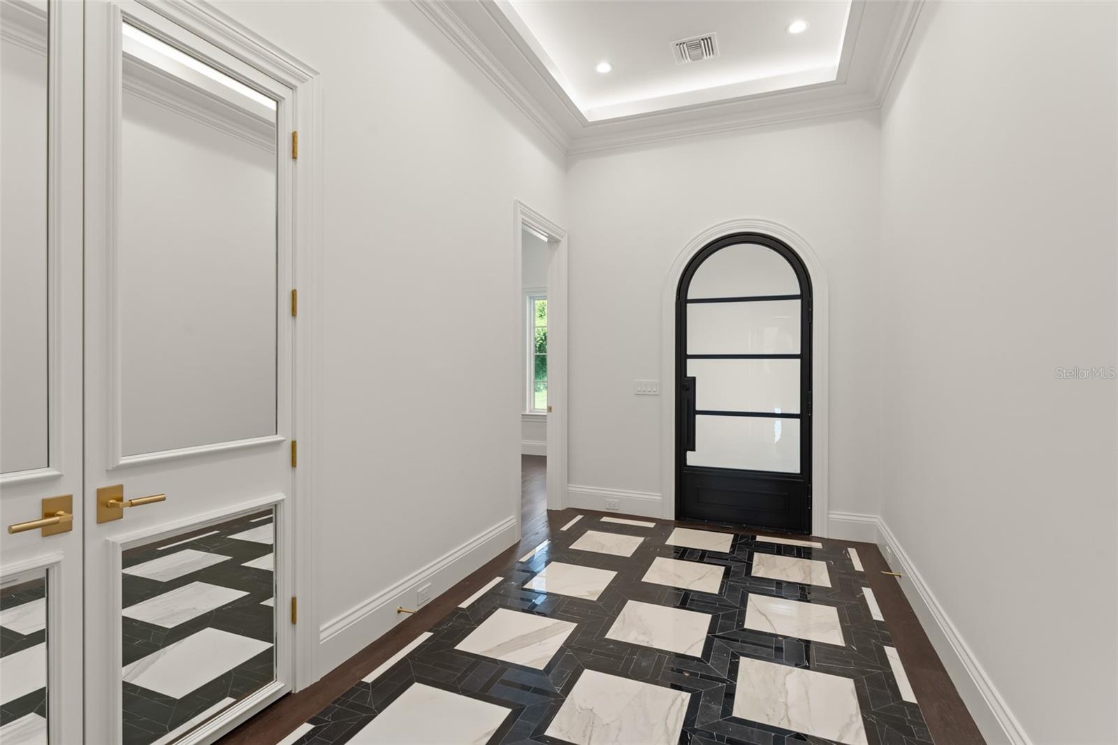 LAKE DOWN POINTE 50 42 - Residential