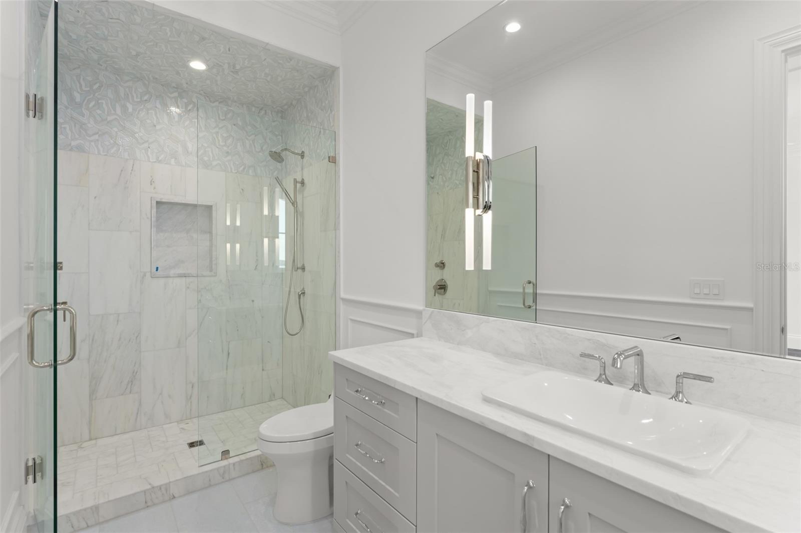 LAKE DOWN POINTE 50 42 - Residential