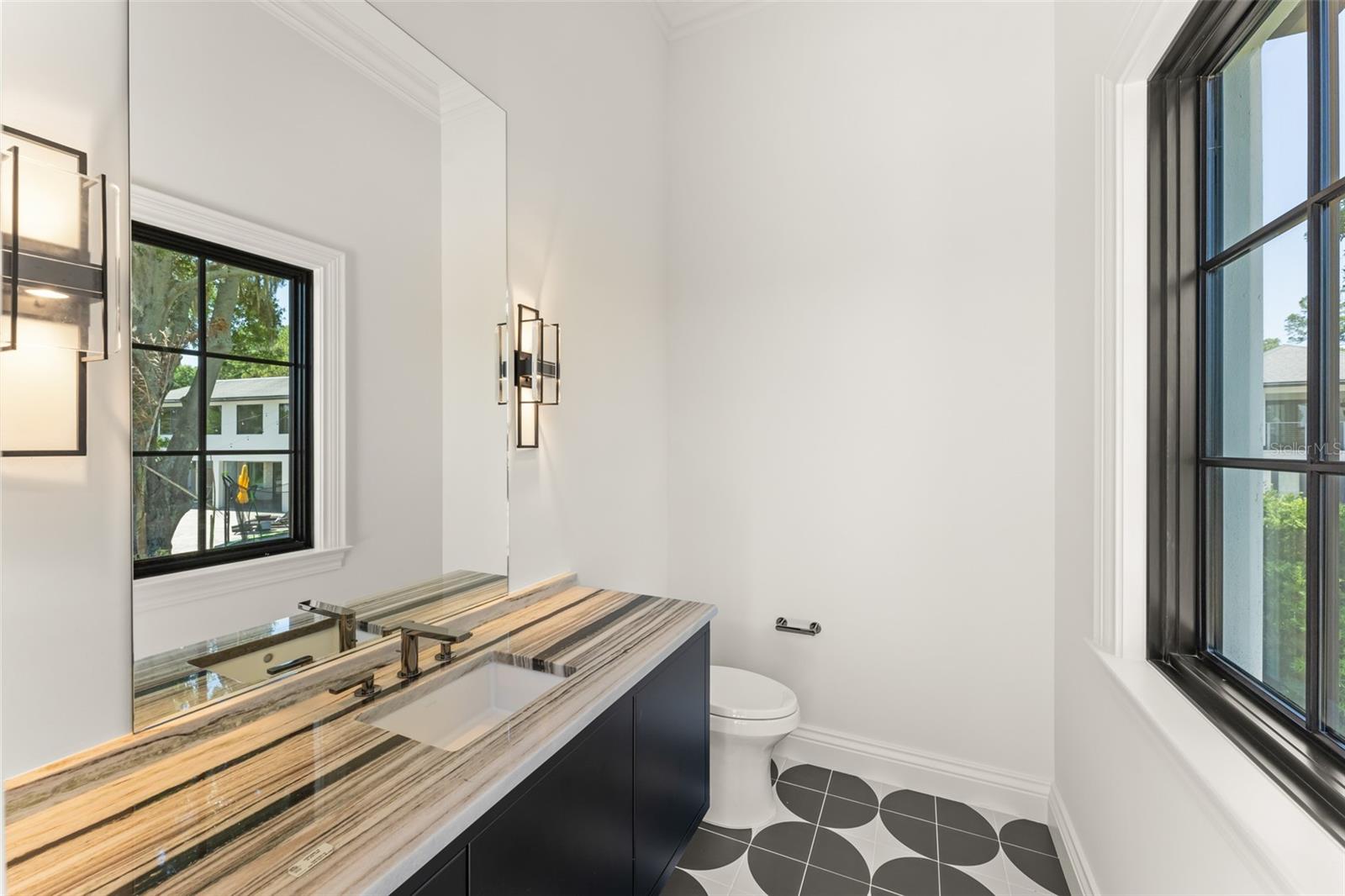 LAKE DOWN POINTE 50 42 - Residential