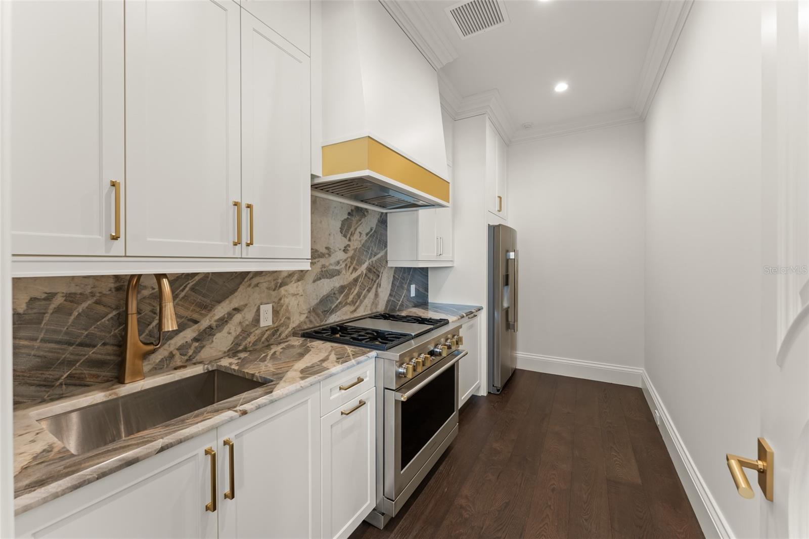 LAKE DOWN POINTE 50 42 - Residential