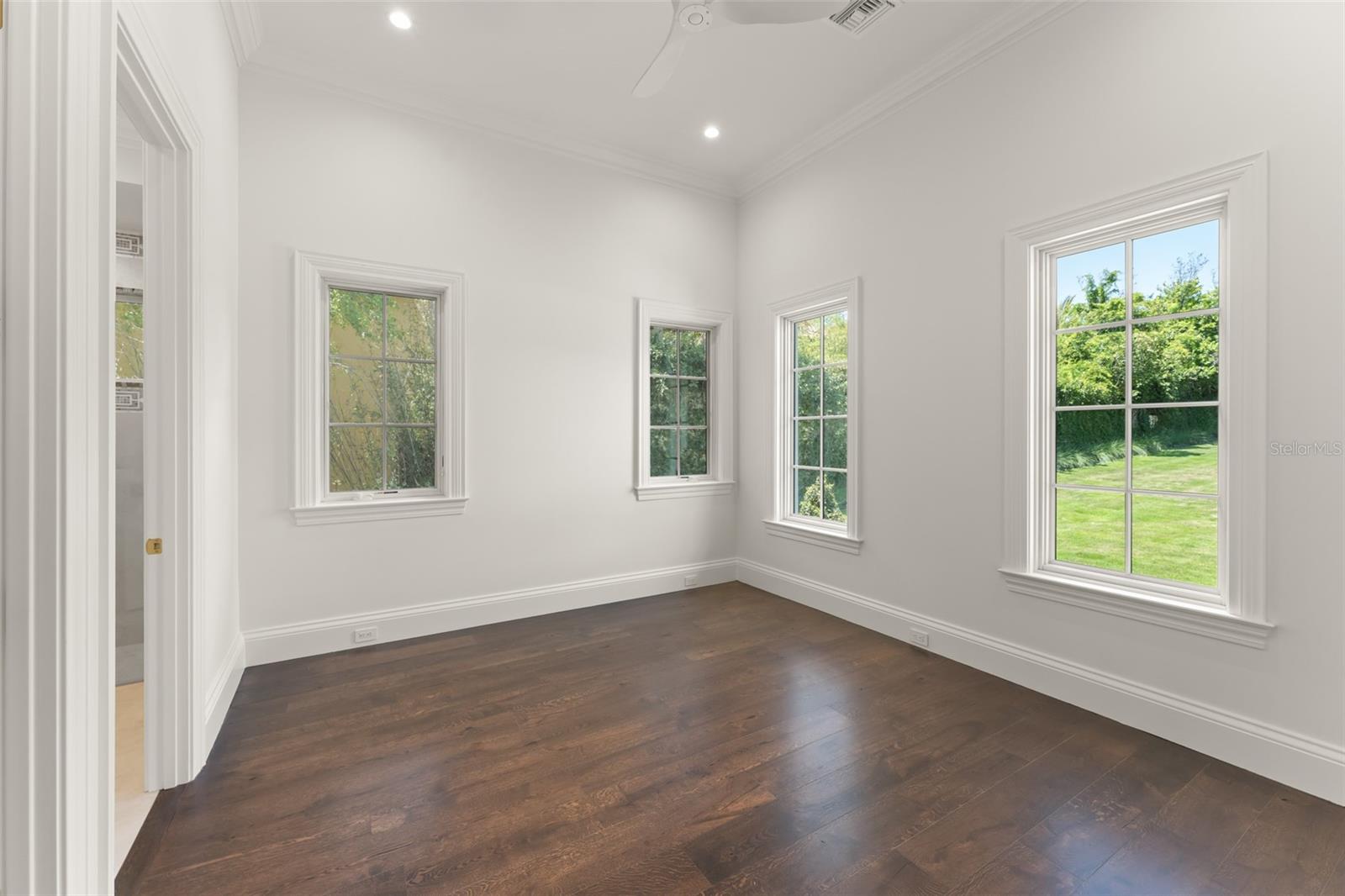 LAKE DOWN POINTE 50 42 - Residential