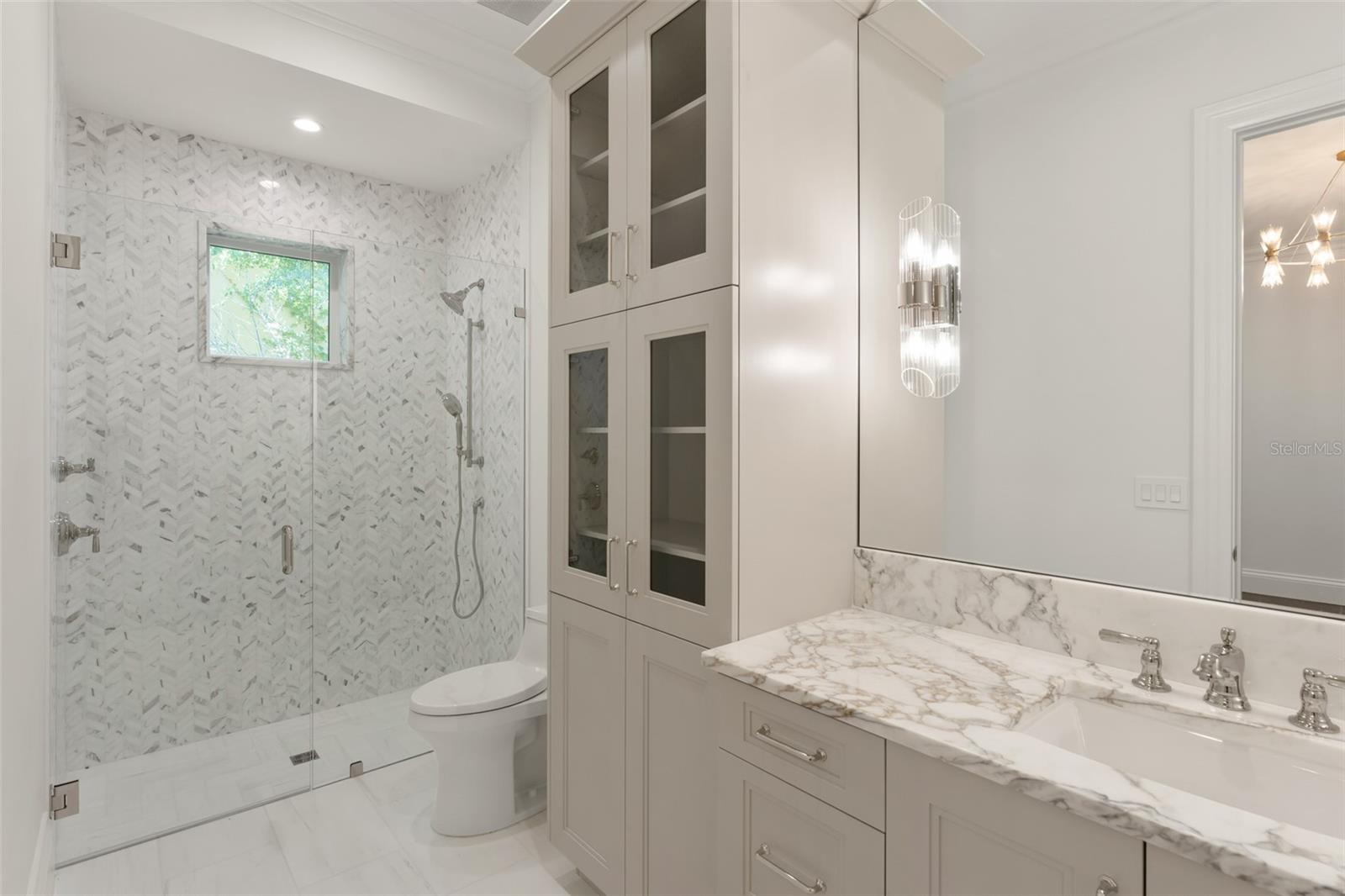 LAKE DOWN POINTE 50 42 - Residential