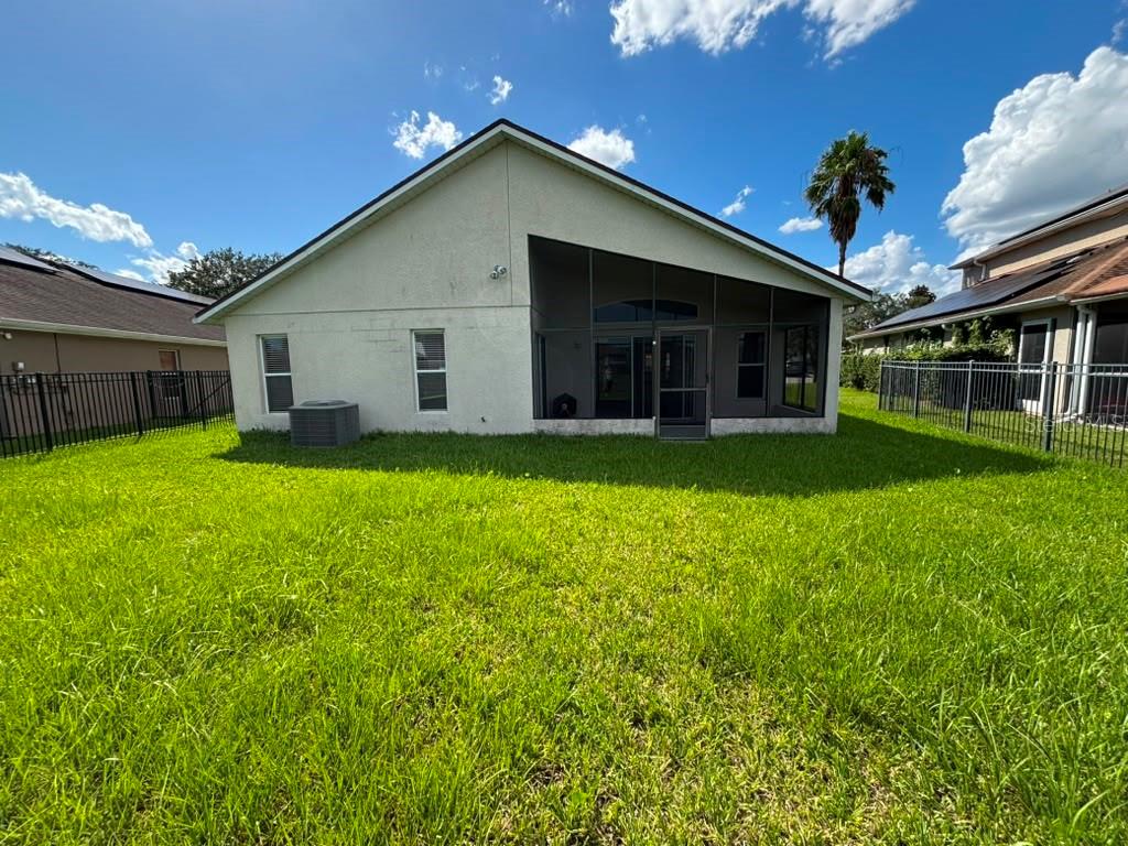 VISTA LAKES VILLAGES N-4 & N-5 - Residential Lease