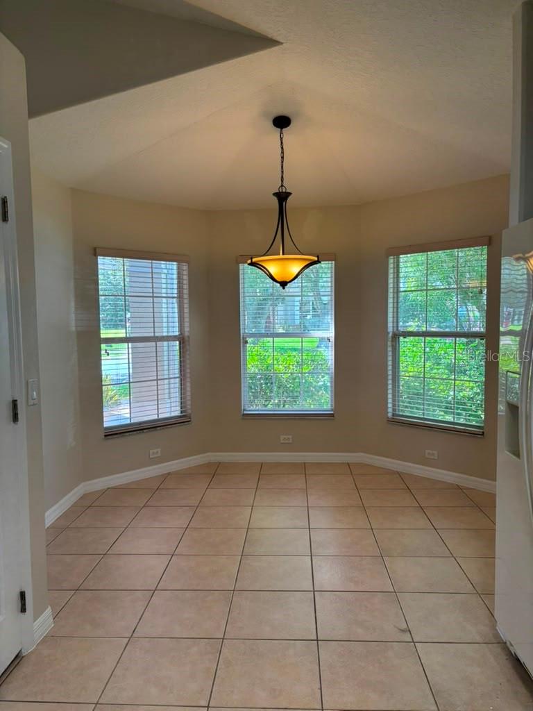 VISTA LAKES VILLAGES N-4 & N-5 - Residential Lease