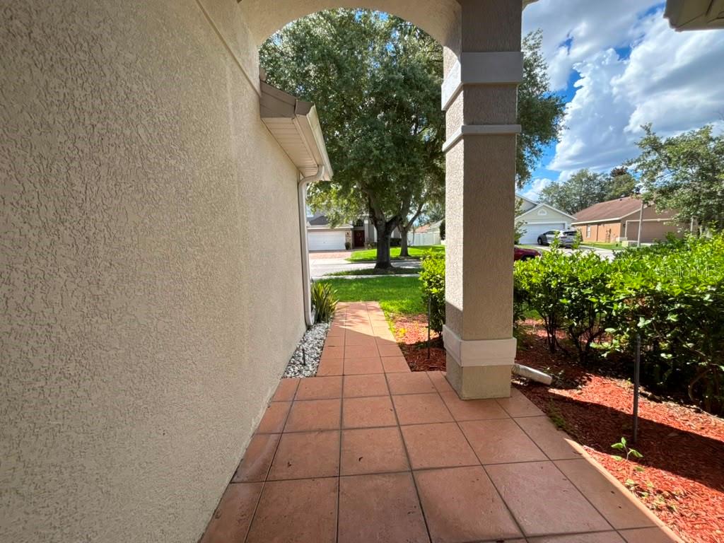 VISTA LAKES VILLAGES N-4 & N-5 - Residential Lease