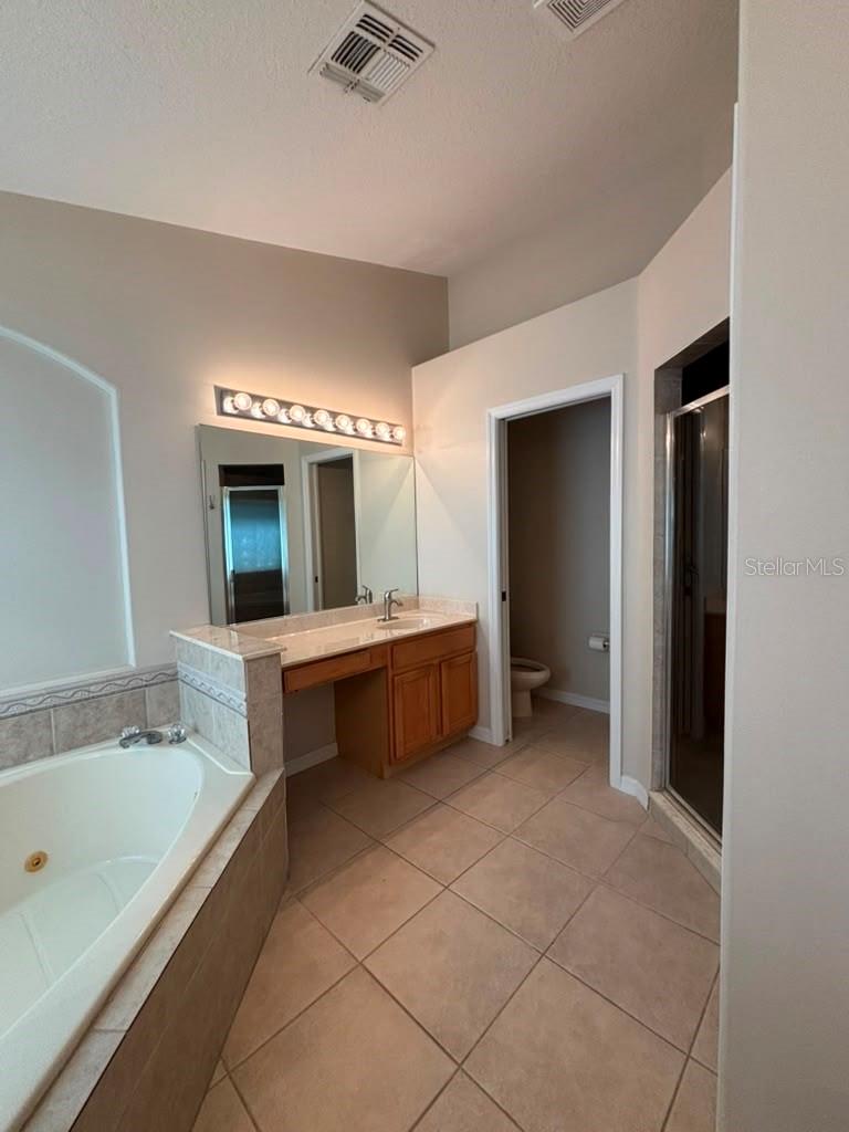 VISTA LAKES VILLAGES N-4 & N-5 - Residential Lease