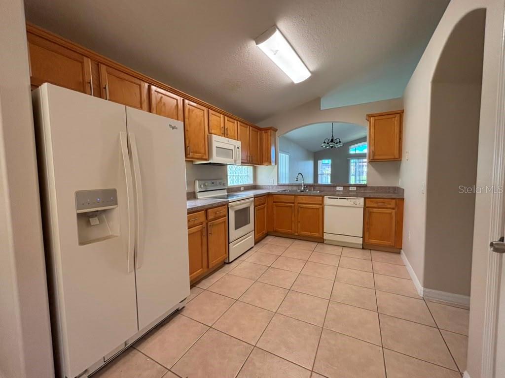 VISTA LAKES VILLAGES N-4 & N-5 - Residential Lease