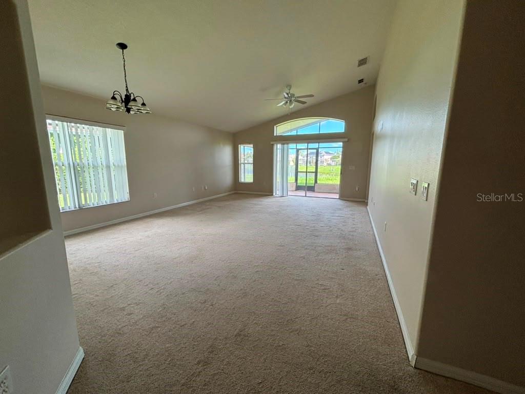 VISTA LAKES VILLAGES N-4 & N-5 - Residential Lease