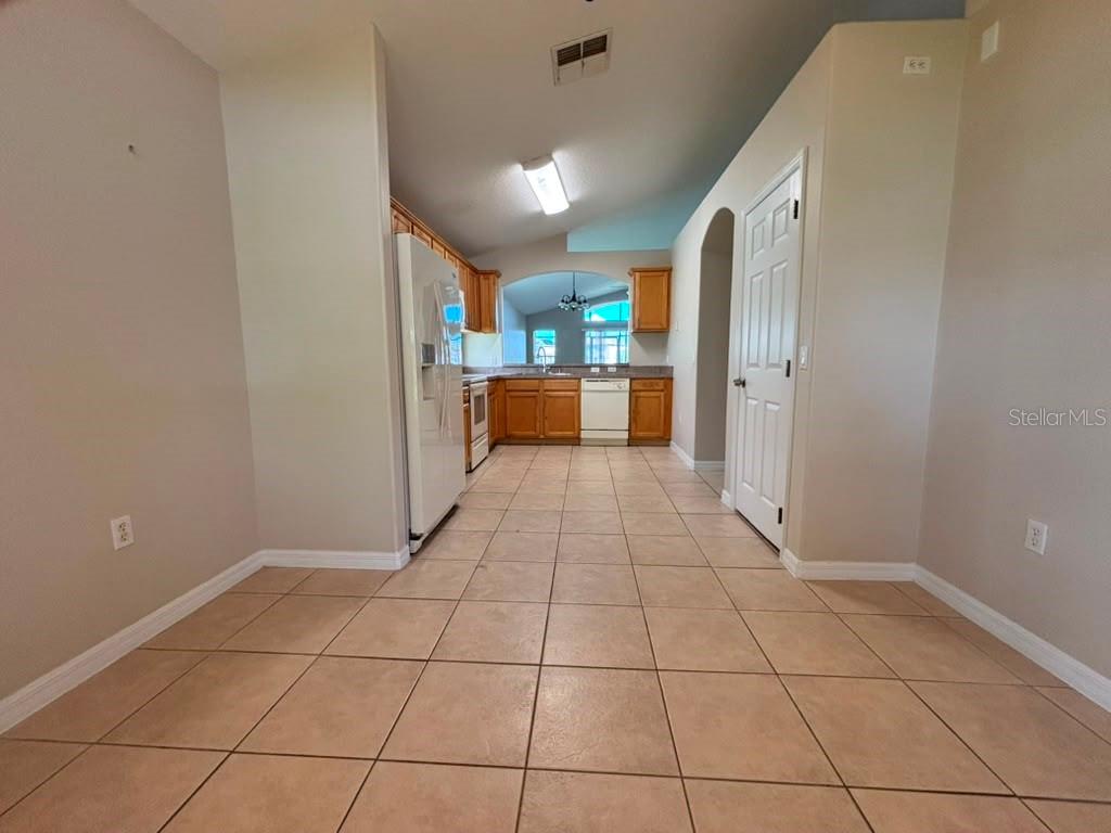 VISTA LAKES VILLAGES N-4 & N-5 - Residential Lease