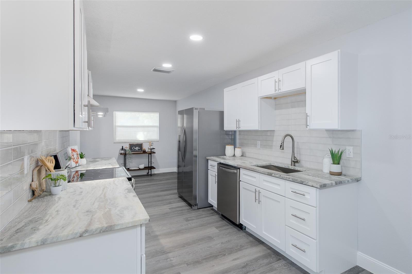 HARBOR PALMS-UNIT TWO - Residential
