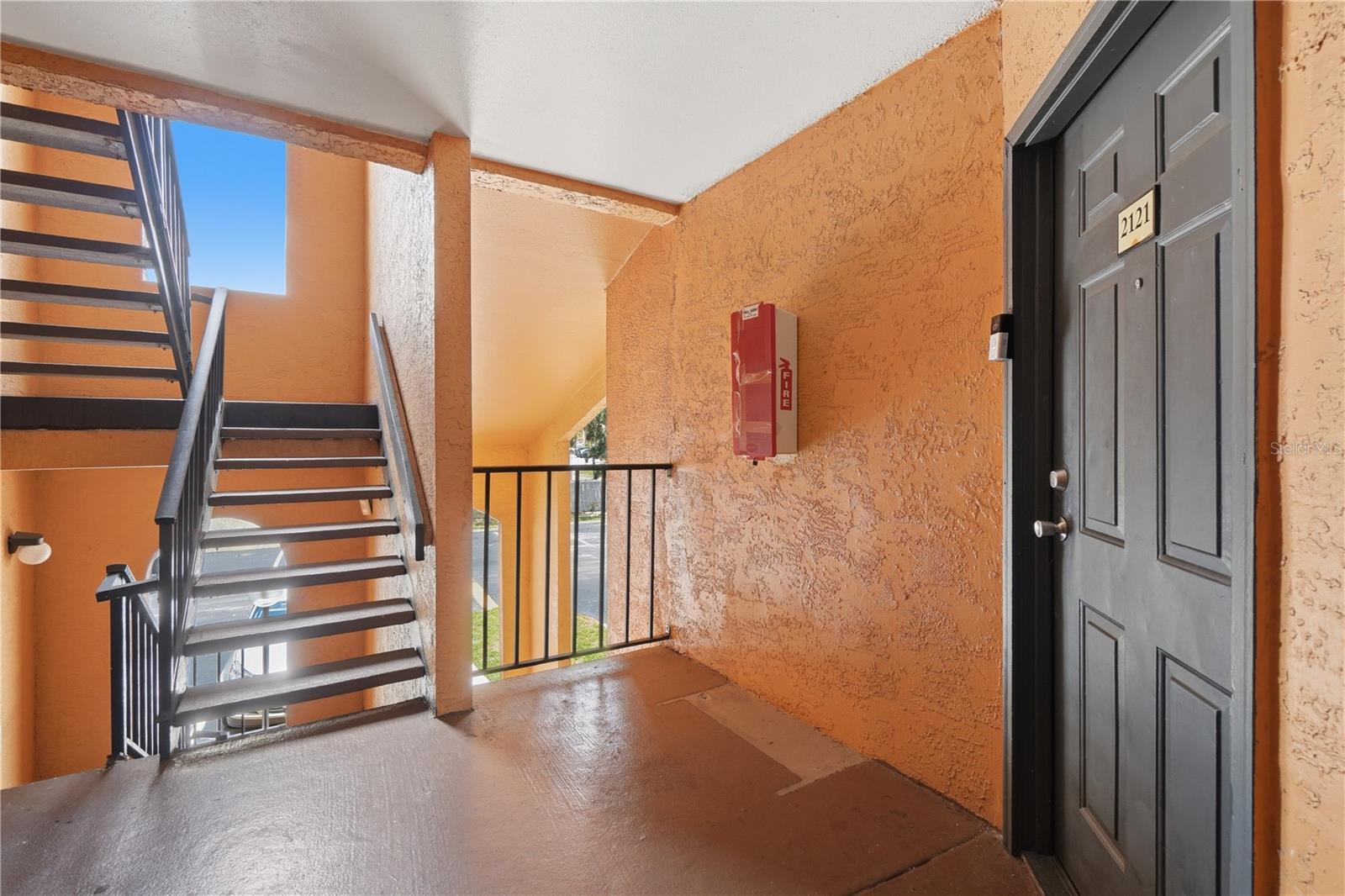 VENETIAN PLACE - Residential