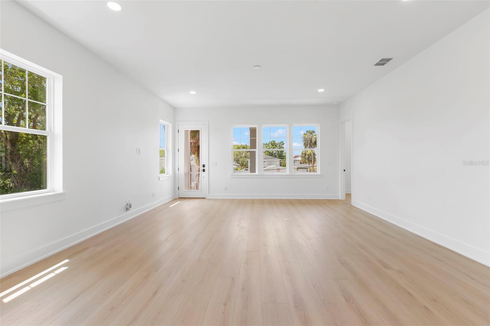 SHOREACRES CENTER - Residential